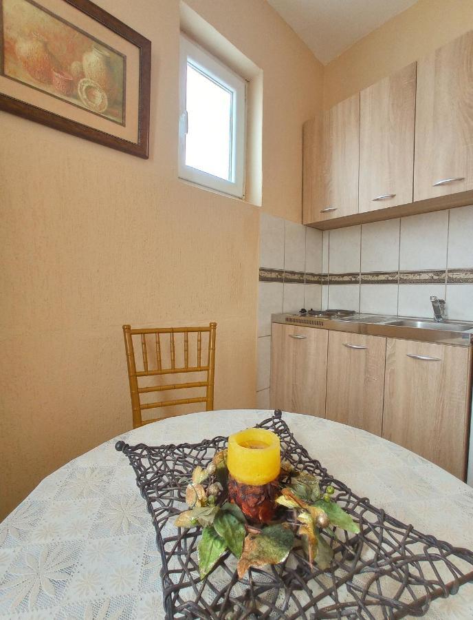 Apartmani Andrijana Ulcinj Ngoại thất bức ảnh